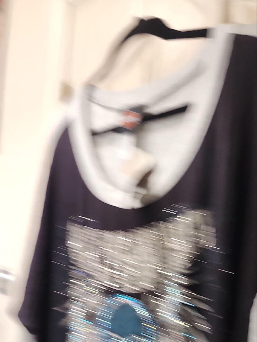 Harley-Davidson Black and Gray Long Sleeve Tee with Blue Skull Graphic - Picture 6 of 12